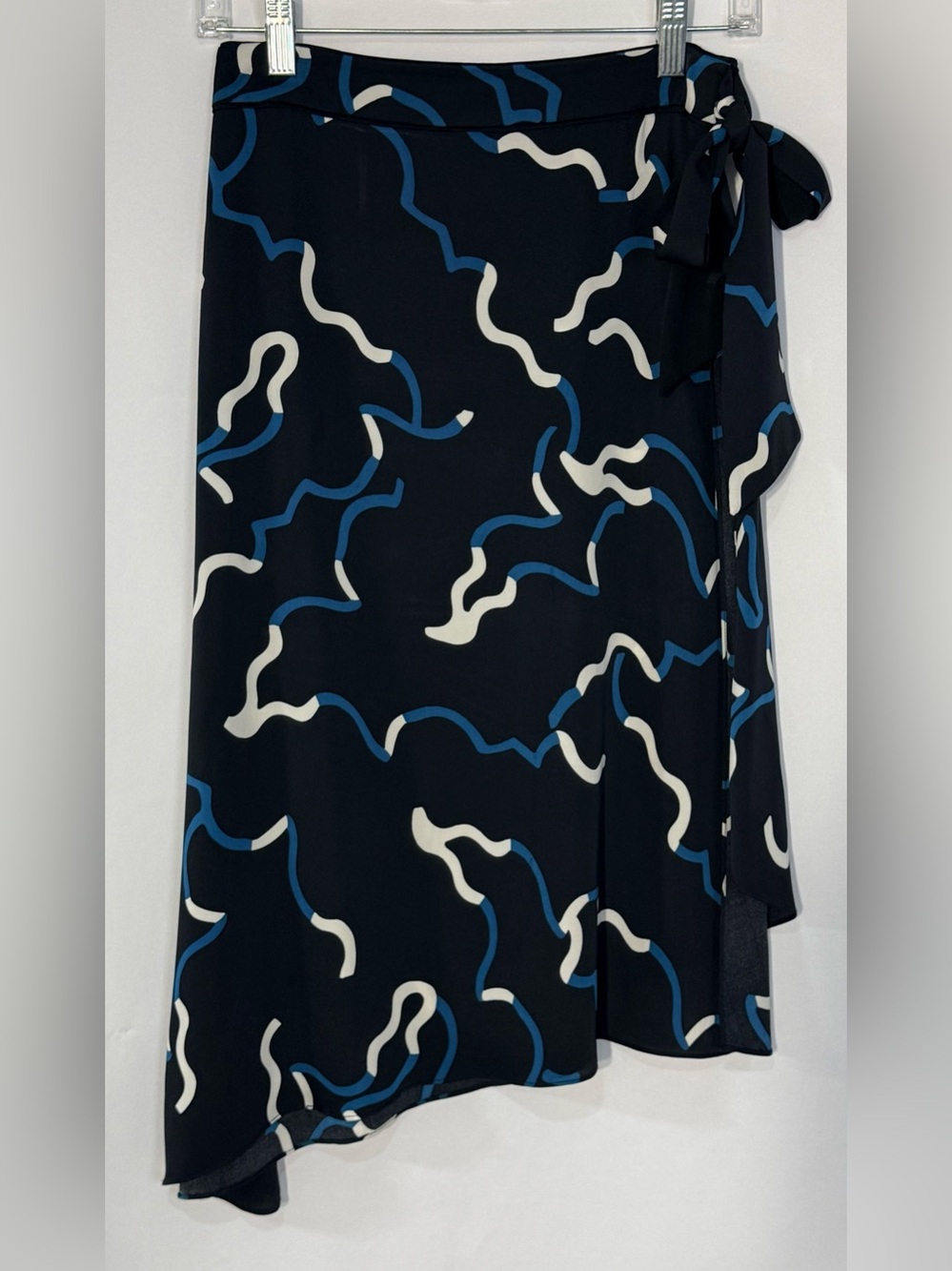 Diane von Furstenberg Silk Abstract Print Faux Wrap Skirt Black Blue White